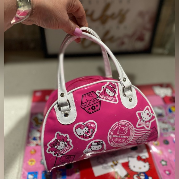 Hello Kitty Purse & 500 Stickers - Picture 5 of 6